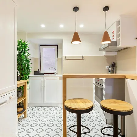 Designer Retreat- Newly Remodelled 1 Bedroom * Lisbon