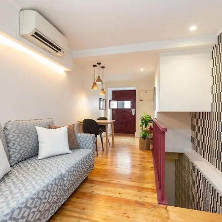 Designer Retreat- Newly Remodelled 1 Bedroom Apartment *